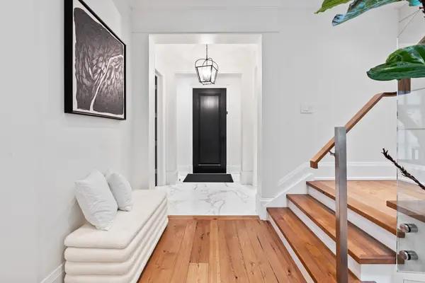 45 Norden CRES, Toronto C13, ON M3B 1B7