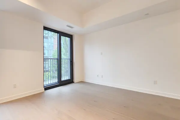 91 Montclair AVE #319, Toronto C03, ON M5P 0B1