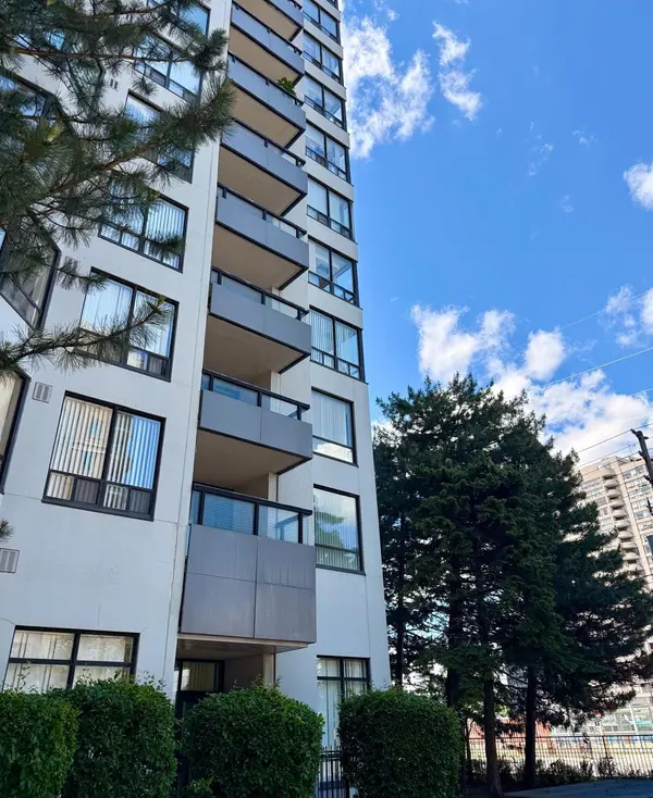 7 Bishop AVE #408, Toronto C14, ON M2M 4J4