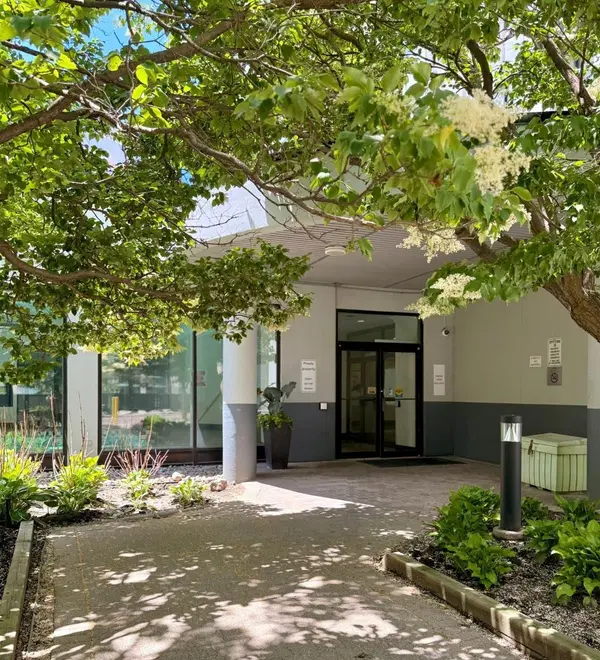 7 Bishop AVE #408, Toronto C14, ON M2M 4J4