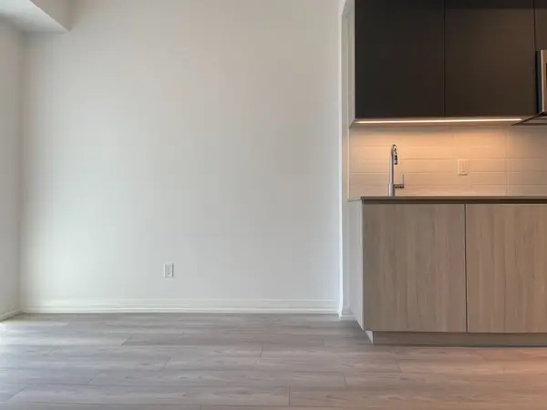 400 King ST W #604, Toronto C01, ON M5V 0X8