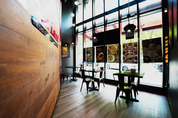 155 Dundas ST E, Toronto C08, ON M5B 1E4