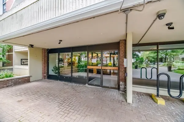 40 Homewood AVE #1104, Toronto C08, ON M4Y 2K2