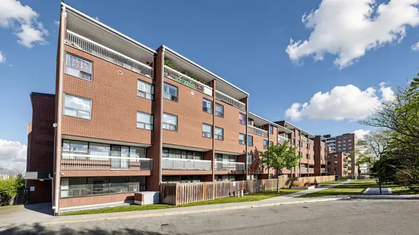 4060 Lawrence AVE E #204, Toronto E10, ON M1E 4V4