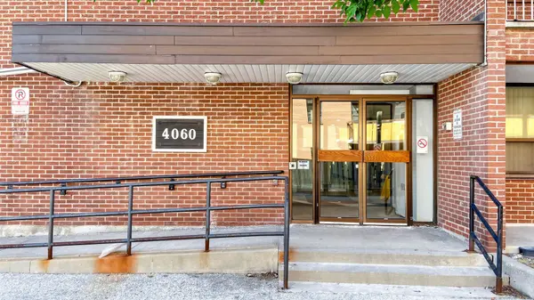 4060 Lawrence AVE E #204, Toronto E10, ON M1E 4V4