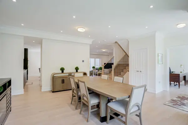 3B Norbury CRES, Toronto E09, ON M1P 3J7