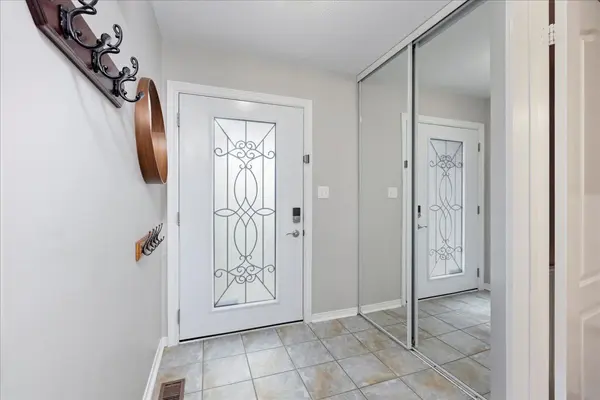 54 Breakwater DR, Whitby, ON L1N 9N7