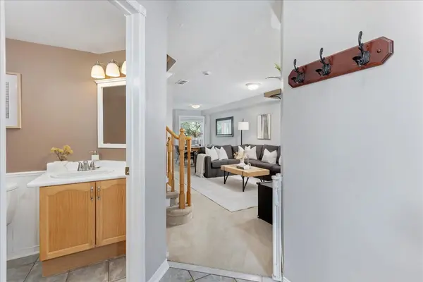 54 Breakwater DR, Whitby, ON L1N 9N7
