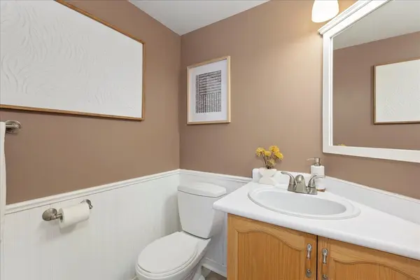 54 Breakwater DR, Whitby, ON L1N 9N7