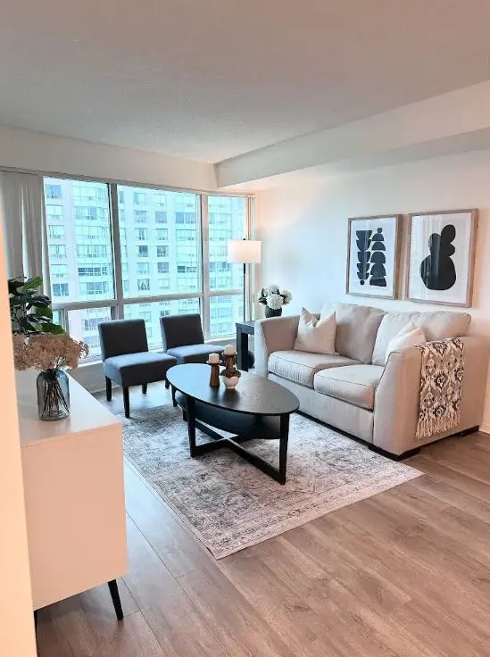 18 Lee Centre DR #2110, Toronto E09, ON M1H 3H5