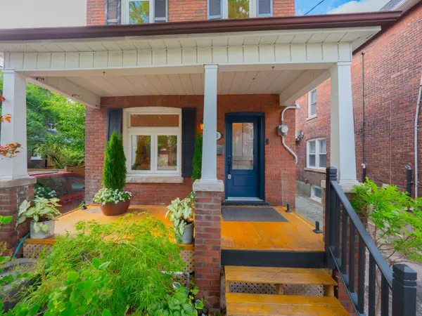 33 Frizzell AVE, Toronto E01, ON M4K 1H8