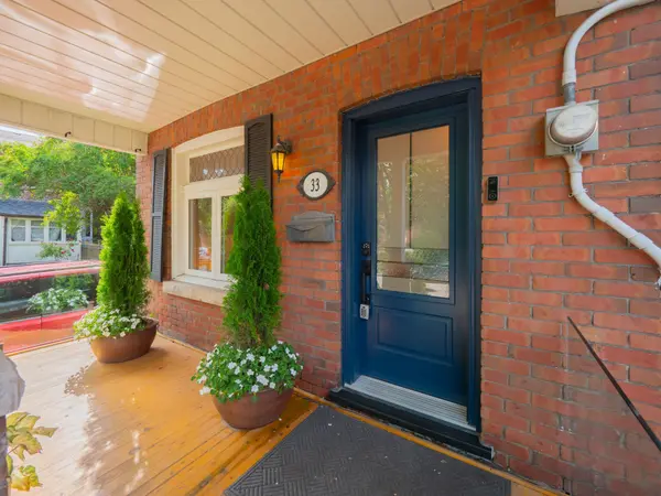 33 Frizzell AVE, Toronto E01, ON M4K 1H8
