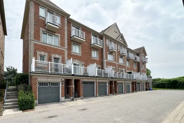 65 Cooperage LN #Unit 65, Ajax, ON L1S 0E8