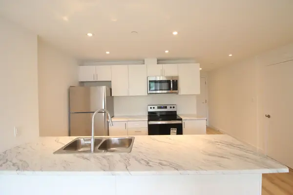 2382 Kingston RD #206, Toronto E06, ON M1N 0C5