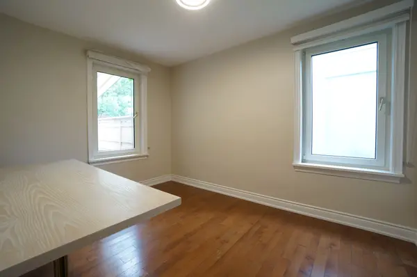 7 Twin Pauls CRES, Toronto E04, ON M1R 3Z6