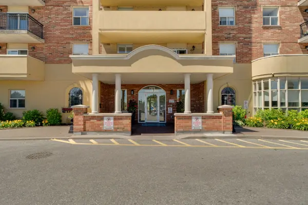 7373 Martin Grove RD #423, Vaughan, ON L4L 9K1