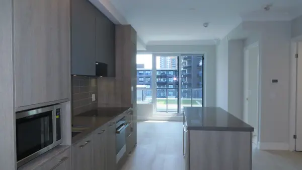 18 Water Walk DR #610, Markham, ON L3R 6L5