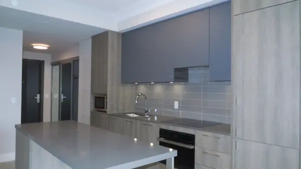 18 Water Walk DR #610, Markham, ON L3R 6L5