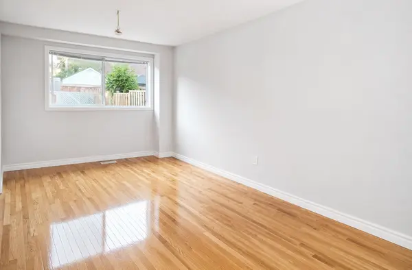30 New Port WAY, Markham, ON L3T 5G4