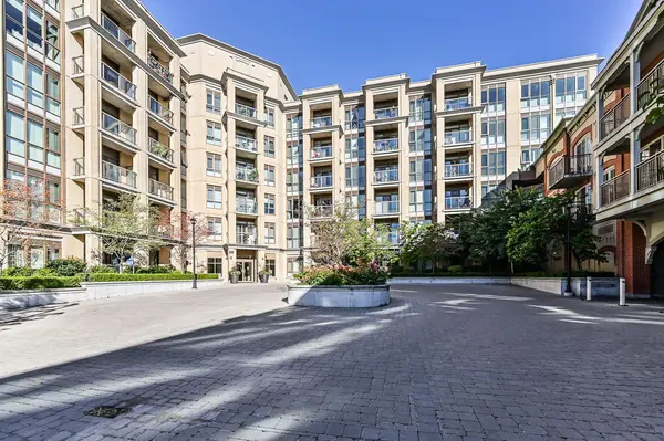 68 Main ST N #305, Markham, ON L3P 0N5