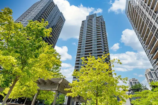 5 Valhalla Inn RD #1302, Toronto W08, ON M9B 1S9