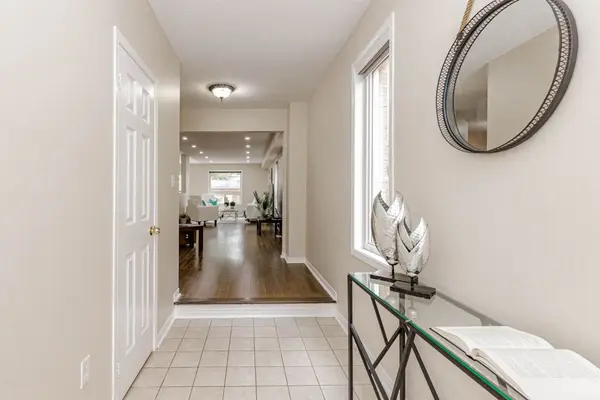 35 Prince CRES, Brampton, ON L7A 2C8