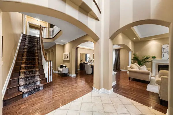 535 Canyon ST, Mississauga, ON L5H 4L4