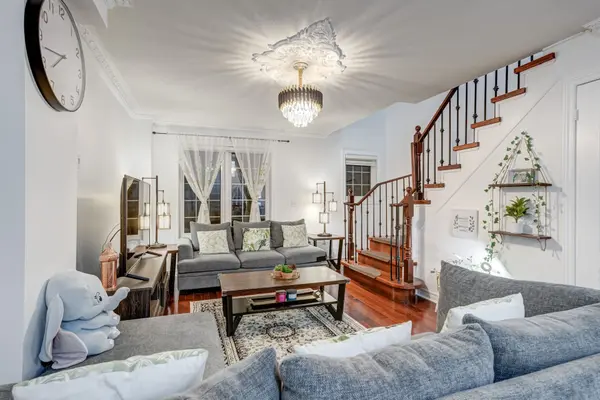 17 Rock Haven LN, Brampton, ON L6X 0H2