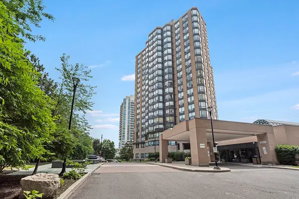 1 Hickory Tree RD #1504, Toronto W04, ON M9N 3W4