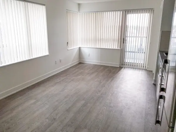 7 Mabelle AVE #602, Toronto W08, ON M5T 0C9