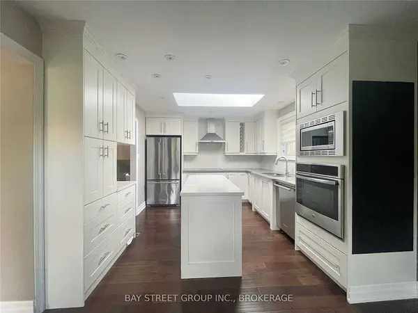 2131 Sunnyvale DR, Oakville, ON L6L 1W6