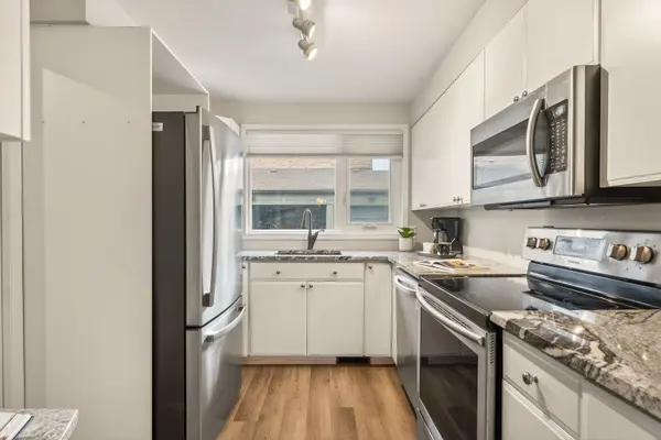 290 Cathcart ST #10, Lower Town - Sandy Hill, ON K1N 5C4