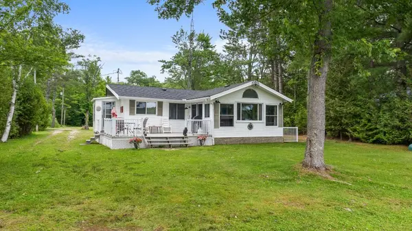 212 North Shore RD, Kawartha Lakes, ON K0M 2B0