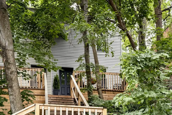 24 Patrick ST, Hamilton, ON L8N 1Z5