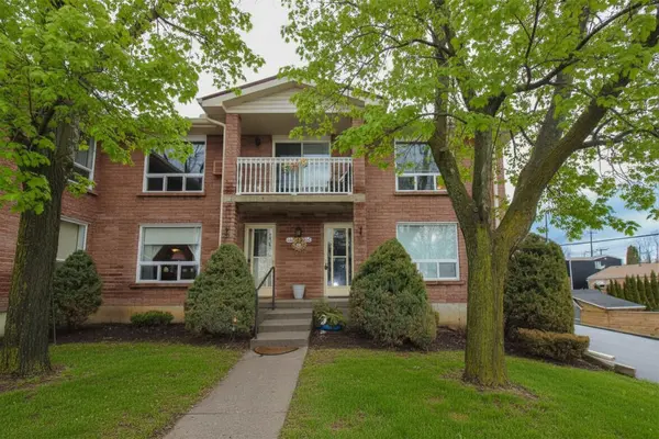 1110 Clonsilla AVE #204, Peterborough, ON K9J 5Y5