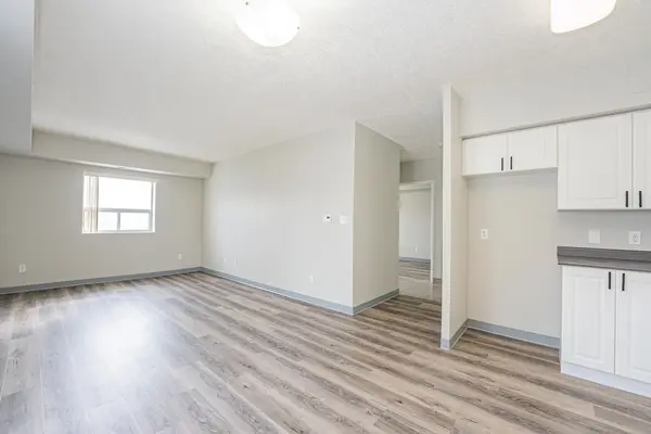 274 Erb ST W #610, Waterloo, ON N2L 1W2