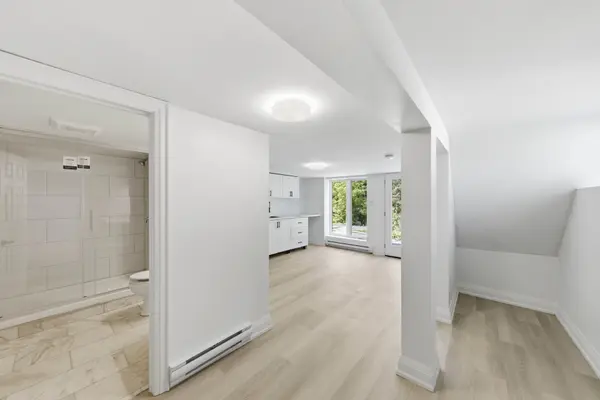 144 Macdonald AVE #Unit C, Belleville, ON K8N 3Y3