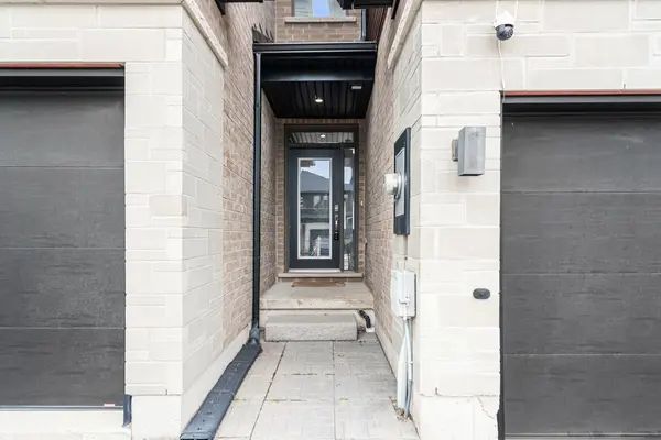 55 Greenwich AVE, Hamilton, ON L8J 0L6
