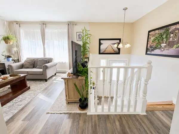 115 Mary ST W #24, Kawartha Lakes, ON K9V 2N7
