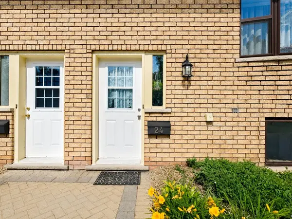 115 Mary ST W #24, Kawartha Lakes, ON K9V 2N7