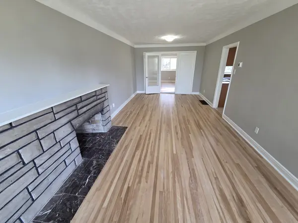 30 Sunnycrest DR, Cityview - Parkwoods Hills - Rideau Shore, ON K2E 5Y2