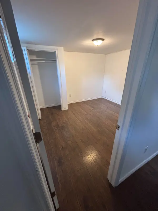 18 Jardine ST #Basement, Cambridge, ON N3C 1P8
