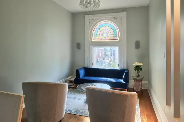 103 James ST, Ottawa Centre, ON K1R 5M2