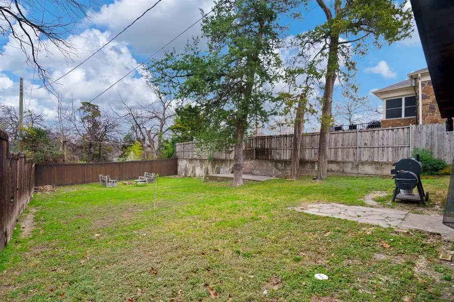 1614 Seevers Avenue, Dallas, TX 75216