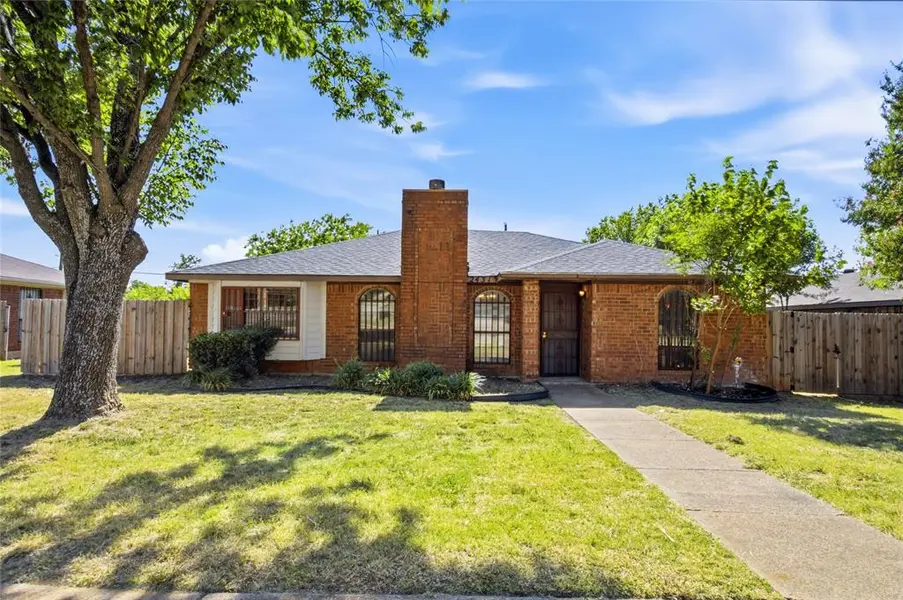 2431 Eastern Oaks Drive, Dallas, TX 75227