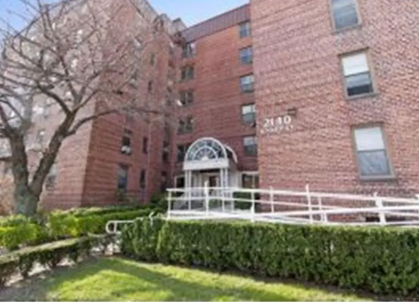 2140 Knapp ST #3E, Brooklyn, NY 11229