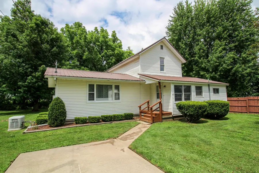 617 E Read ST, Marcellus Vllg, MI 49067
