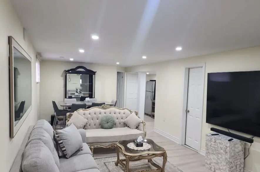 156 Voltarie CRES #Bsmnt, Mississauga, ON L5A 2A4