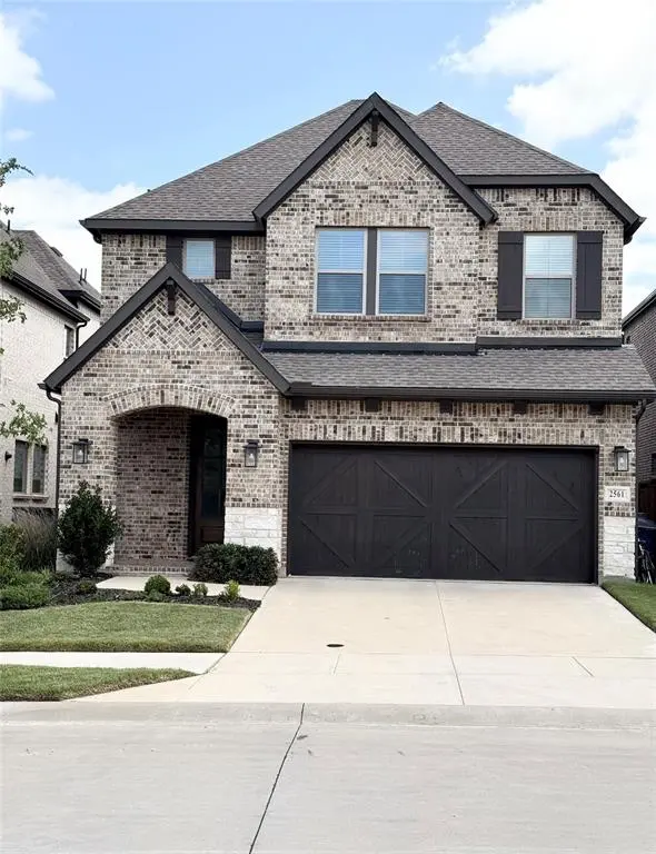 2561 Four Roses Drive, Lewisville, TX 75056