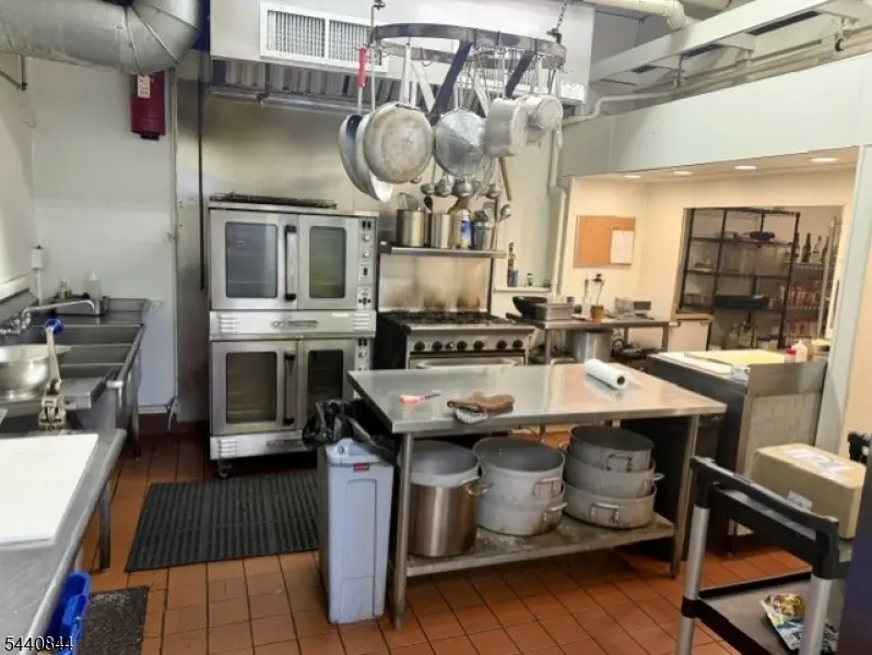 188 SPRING ST, Newton Town, NJ 07860